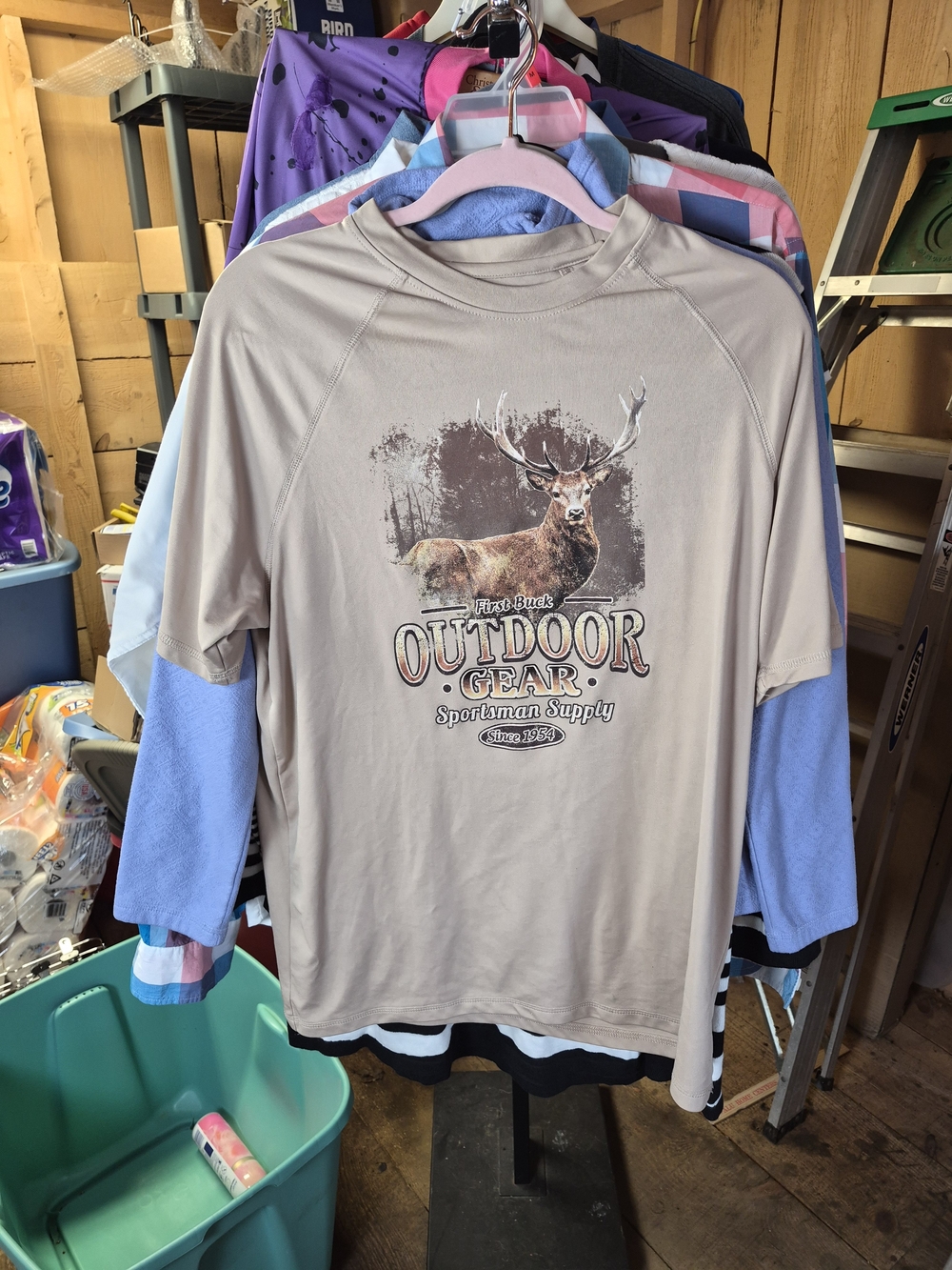 Outdoor Gear Men's Short-Sleeve Graphic Tee in Tan with Light Blue Bin 61